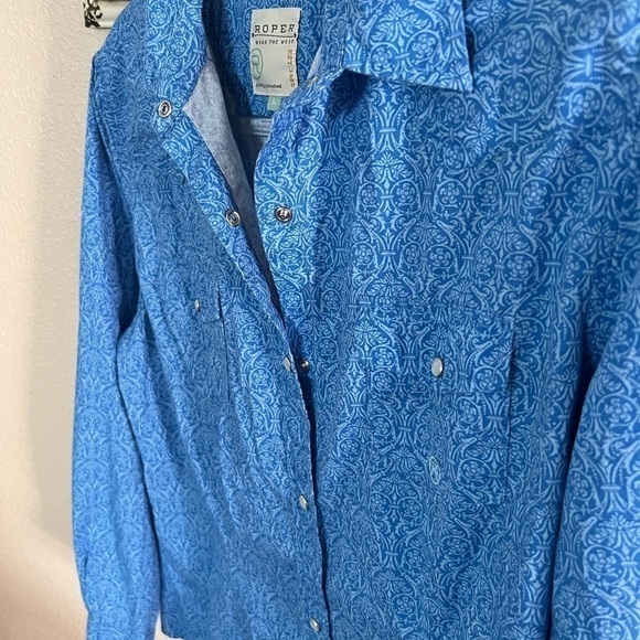 Roper button up shirt - Picture 2 of 6